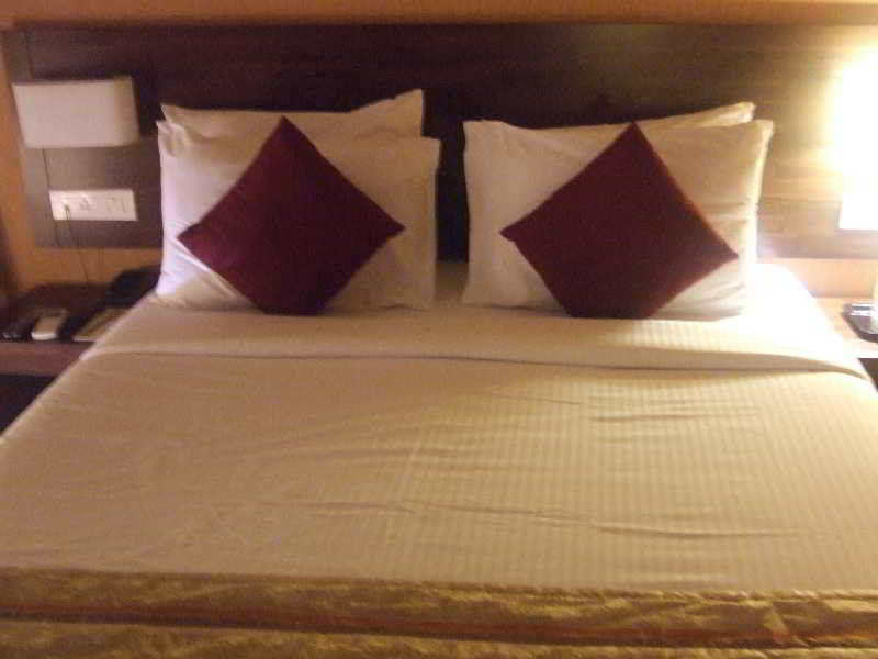 Marquis Beach Resort Кандолим Екстериор снимка
