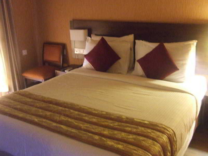 Marquis Beach Resort Кандолим Екстериор снимка